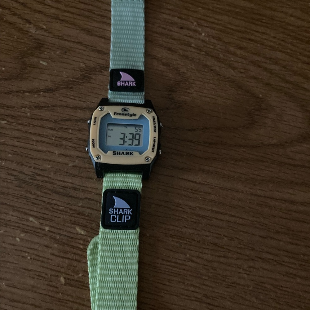 Shark mini watch